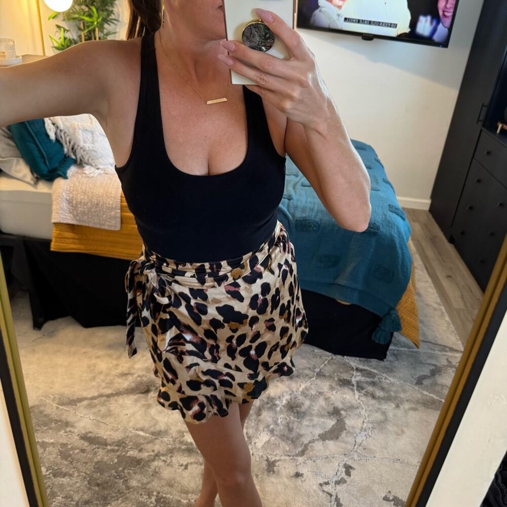 NASTY GAL - Leopard Wrap Skirt - US 8 / Medium - Picture 3 of 16